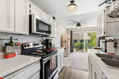 17430 Ambaum Boulevard S #29, Seattle, WA 98148 - Photo 9
