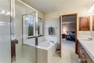 215 Orcas Pl SE, Renton, WA 98059 - Photo 15