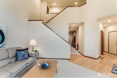 215 Orcas Place SE, Renton, WA 98059 - Photo 11