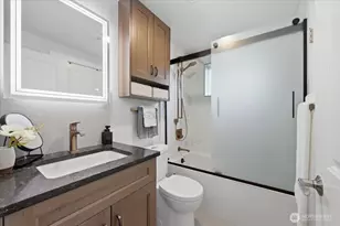 14006 NE 181st Pl, Woodinville, WA 98072 - Photo 15