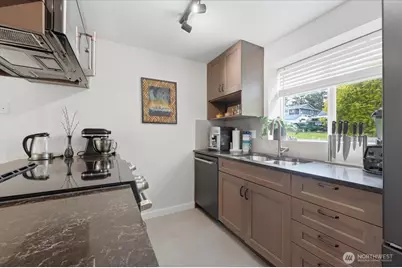14006 NE 181st Place #B106, Woodinville, WA 98072 - Photo 7