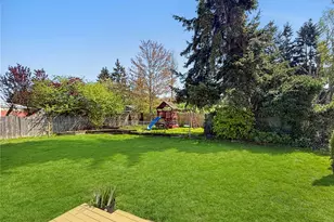 13329 58th Dr NE, Marysville, WA 98271 - Photo 3