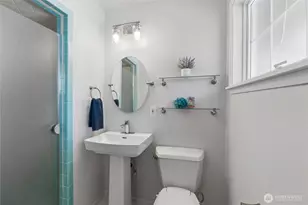 18832 1st Pl SW, Normandy Park, WA 98166 - Photo 21