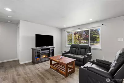 4501 Yew Lane SW, Lakewood, WA 98499 - Photo 3
