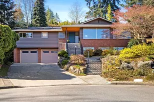 19201 51st Ave NE, Lake Forest Park, WA 98155 - Photo 1