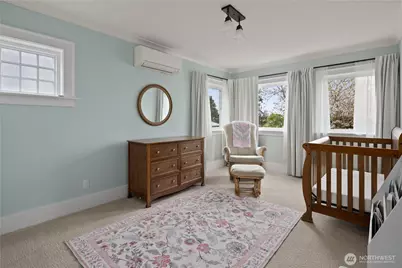 4306 Burke Avenue N, Seattle, WA 98103 - Photo 21