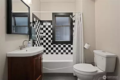 4306 Burke Avenue N, Seattle, WA 98103 - Photo 17