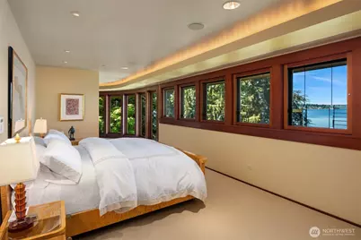 415 Shoreland Drive SE, Bellevue, WA 98004 - Photo 21