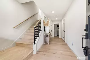 1050 NE 230th Ave, Sammamish, WA 98074 - Photo 3