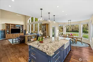 19207 SE May Valley Rd, Issaquah, WA 98027 - Photo 9