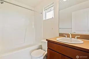 501 N 105th St, Seattle, WA 98133 - Photo 21