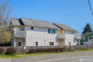 501 N 105th St, Seattle, WA 98133 - Photo 1