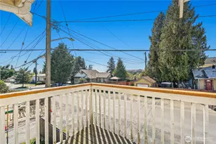 501 N 105th St, Seattle, WA 98133 - Photo 23