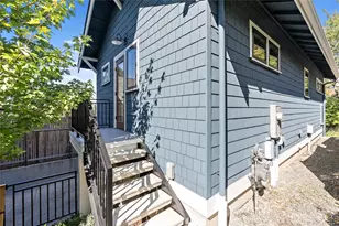 2708 1st Ave W, Seattle, WA 98119 - Photo 9