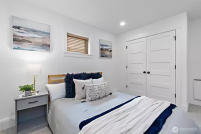 2708 1st Avenue W, Seattle, WA 98119 - Photo 31