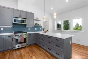 2708 1st Ave W, Seattle, WA 98119 - Photo 19