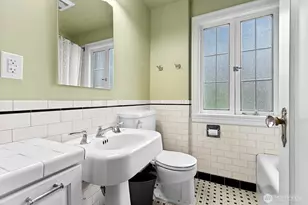 1226 25th Ave E, Seattle, WA 98112 - Photo 27