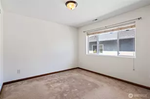 501 N 105th St, Seattle, WA 98133 - Photo 15