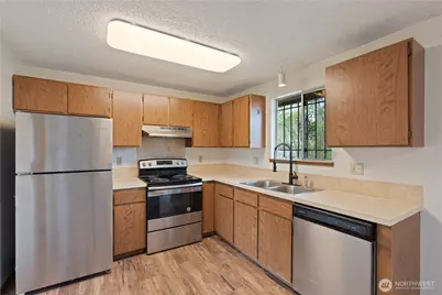 110 E Longfellow Avenue, Spokane, WA 99207 - Photo 9