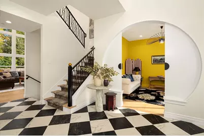 1024 91st Avenue NE, Bellevue, WA 98004 - Photo 3