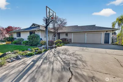 2629 Lemaister Avenue, Wenatchee, WA 98801 - Photo 3