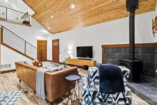 7381 Scott Pl, Glacier, WA 98244 - Photo 5