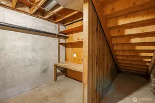 215 E Front St, Lynden, WA 98264 - Photo 27