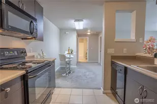 12607 SE 41st Pl, Bellevue, WA 98006 - Photo 7