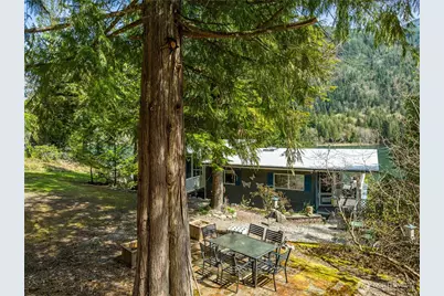 9244 Black Mountain Lane, Maple Falls, WA 98266 - Photo 3