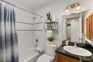 937 N 200th St, Shoreline, WA 98133 - Photo 19
