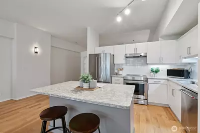 526 1st Avenue S #405, Seattle, WA 98104 - Photo 5