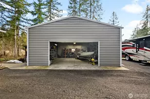 251 N Goldeneye Dr, Hoodsport, WA 98548 - Photo 3