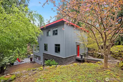 1534 Hillside Drive SE, Issaquah, WA 98027 - Photo 1