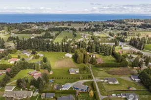 51 W Lancaster Ln, Port Angeles, WA 98362 - Photo 35