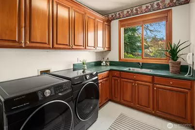 17120 SE 58th Street, Bellevue, WA 98006 - Photo 39