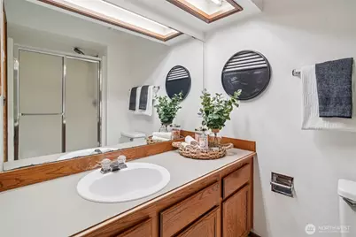 14335 SE 63rd Street, Bellevue, WA 98006 - Photo 17