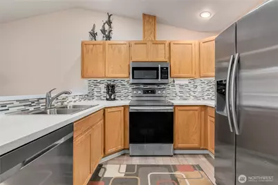 22418 Bluewater Drive SE, Yelm, WA 98597 - Photo 5