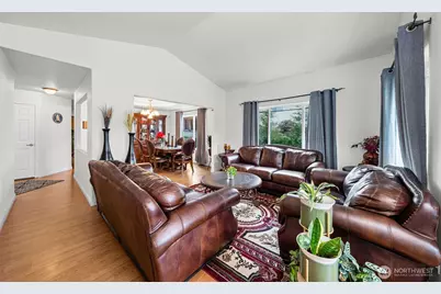 1817 180th Place SW, Lynnwood, WA 98037 - Photo 3