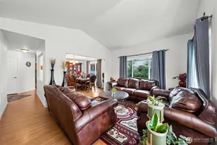 1817 180th Pl SW, Lynnwood, WA 98037 - Photo 3