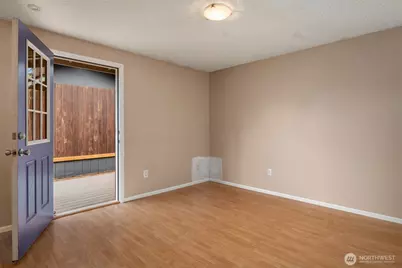 26205 14th Avenue S, Des Moines, WA 98198 - Photo 13