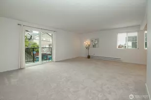 8747 Phinney Ave N, Seattle, WA 98103 - Photo 13
