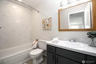 8747 Phinney Ave N, Seattle, WA 98103 - Photo 5