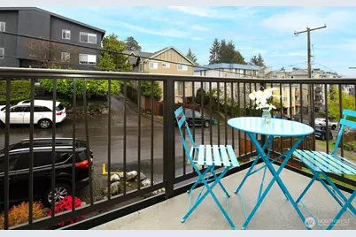 8747 Phinney Avenue N #13, Seattle, WA 98103 - Photo 25