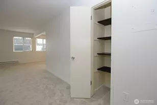 8747 Phinney Ave N, Seattle, WA 98103 - Photo 11