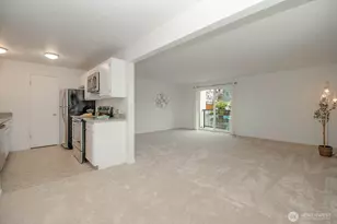 8747 Phinney Ave N, Seattle, WA 98103 - Photo 15