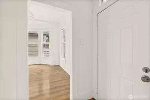 409 S 30th St, Tacoma, WA 98402 - Photo 7