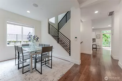 825 206th Avenue NE, Sammamish, WA 98074 - Photo 9