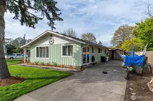 128 Robbins St, Woodland, WA 98674 - Photo 3