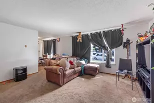 128 Robbins St, Woodland, WA 98674 - Photo 9