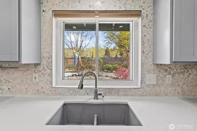 914 S 28th Street, Mount Vernon, WA 98274 - Photo 17